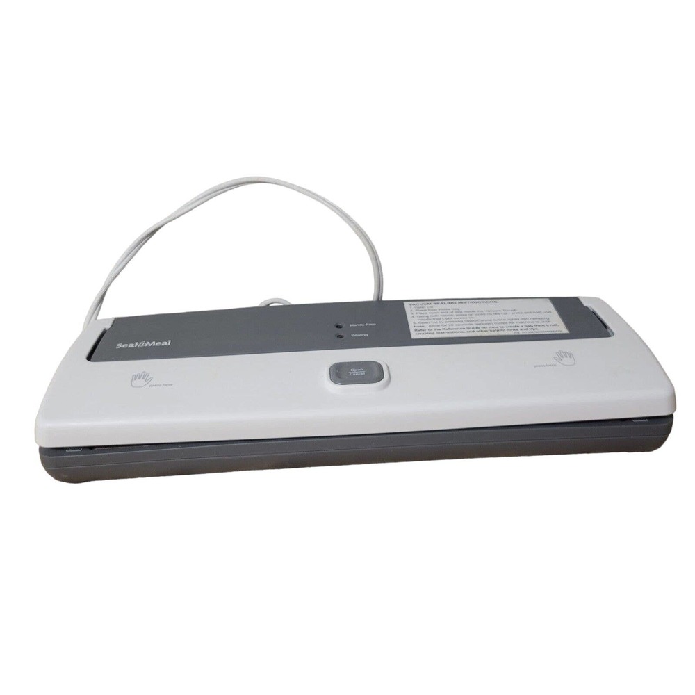 FoodSaver Seal-a-Meal Vacuum Food Sealer with 6Bags - White/Gray-VGUC